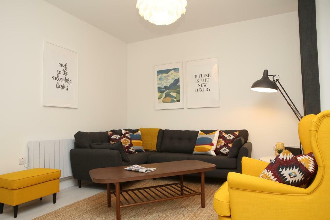 East Bridge Apartments Енискилен Екстериор снимка